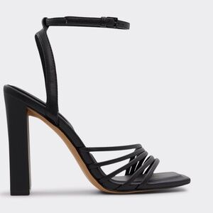 Estela Strappy Heeled Sandals Size 8.5